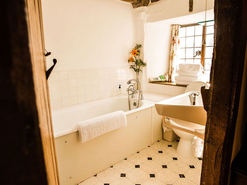 Tudor Wing Bathroom